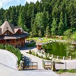 любокрай готельно-відпочинковий комплекс Szálloda