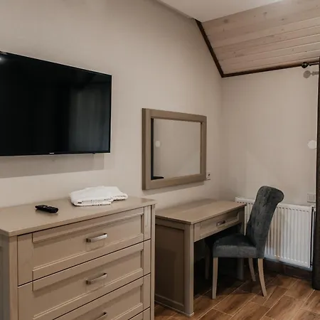 Hotel любокрай готельно-відпочинковий комплекс
