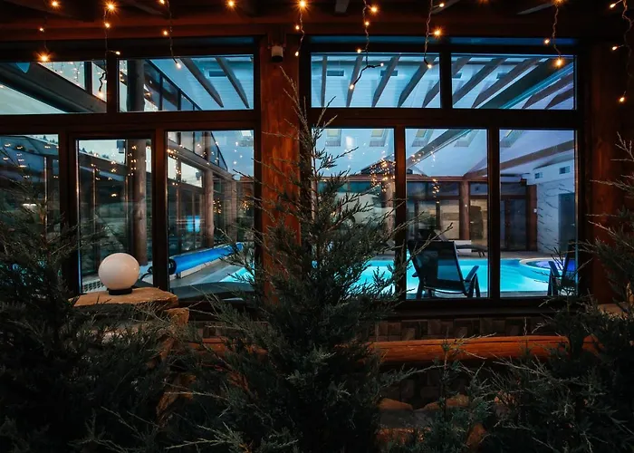 Hotel любокрай готельно-відпочинковий комплекс *
